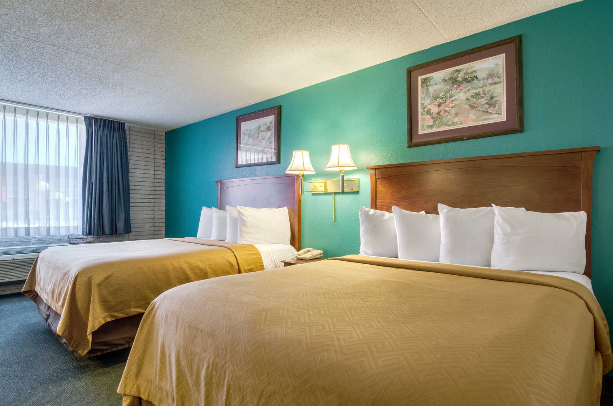 Americas Best Value Inn サライナ 部屋 写真