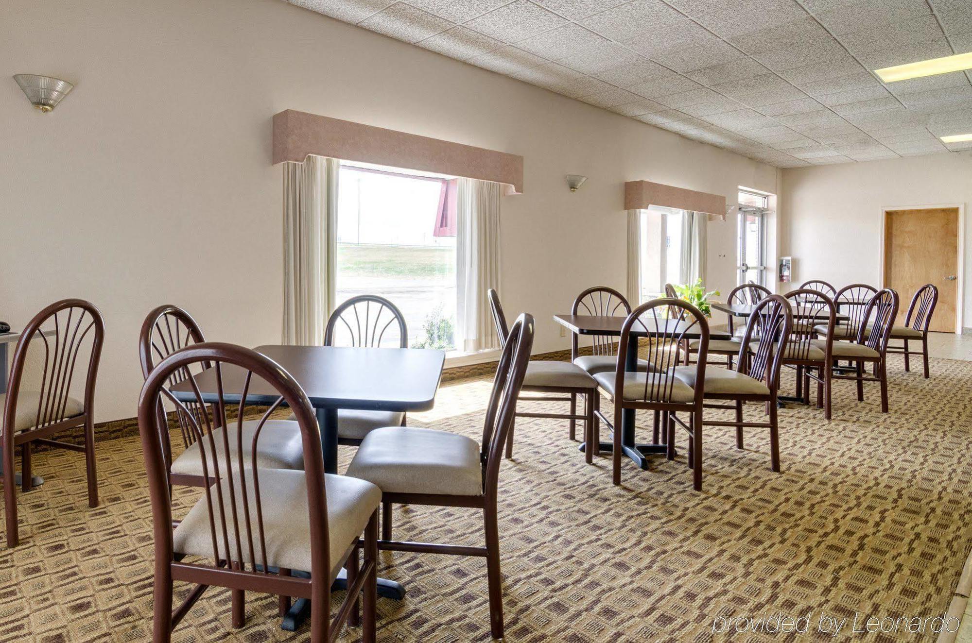 Americas Best Value Inn サライナ エクステリア 写真