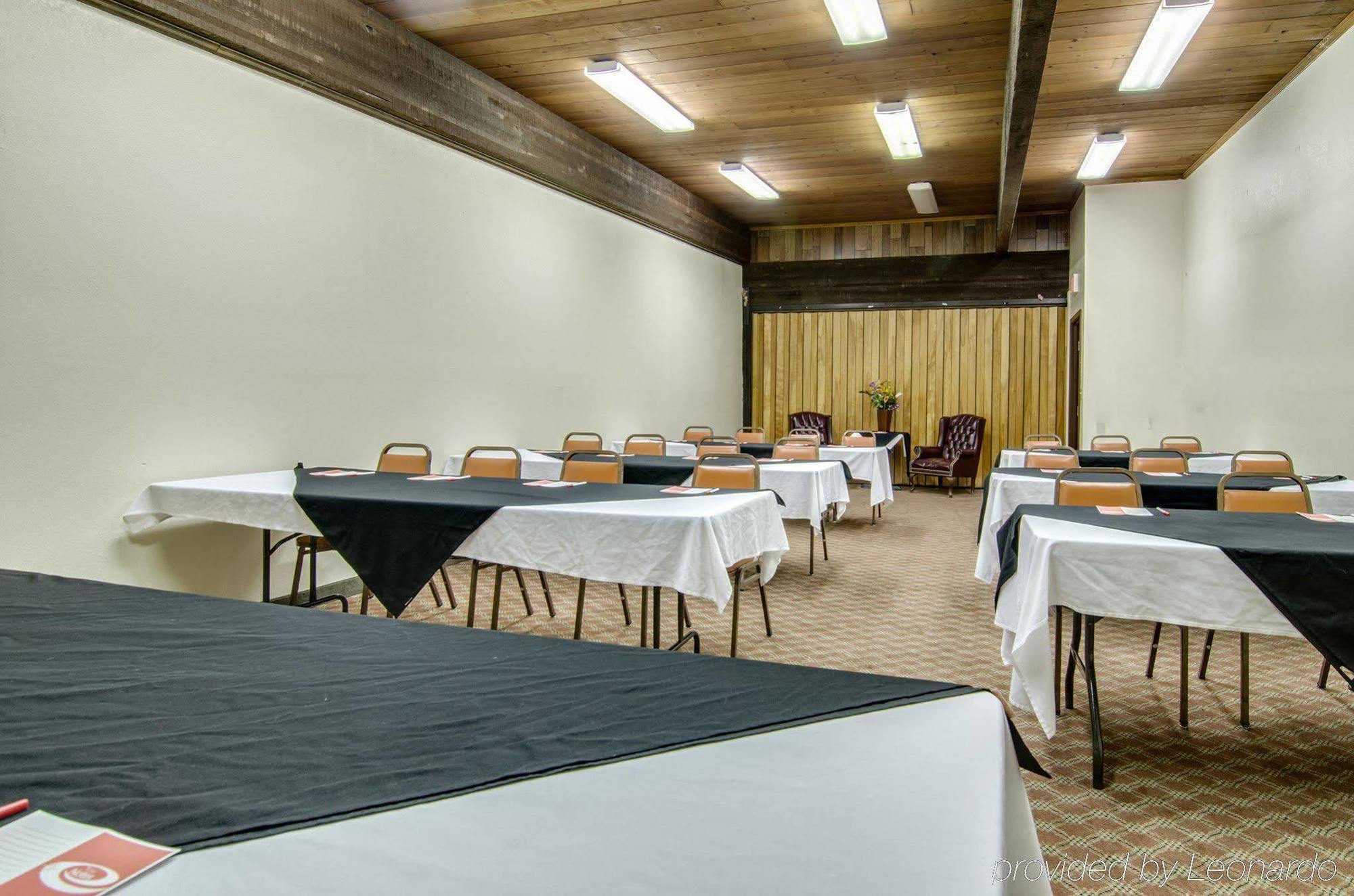 Americas Best Value Inn サライナ エクステリア 写真
