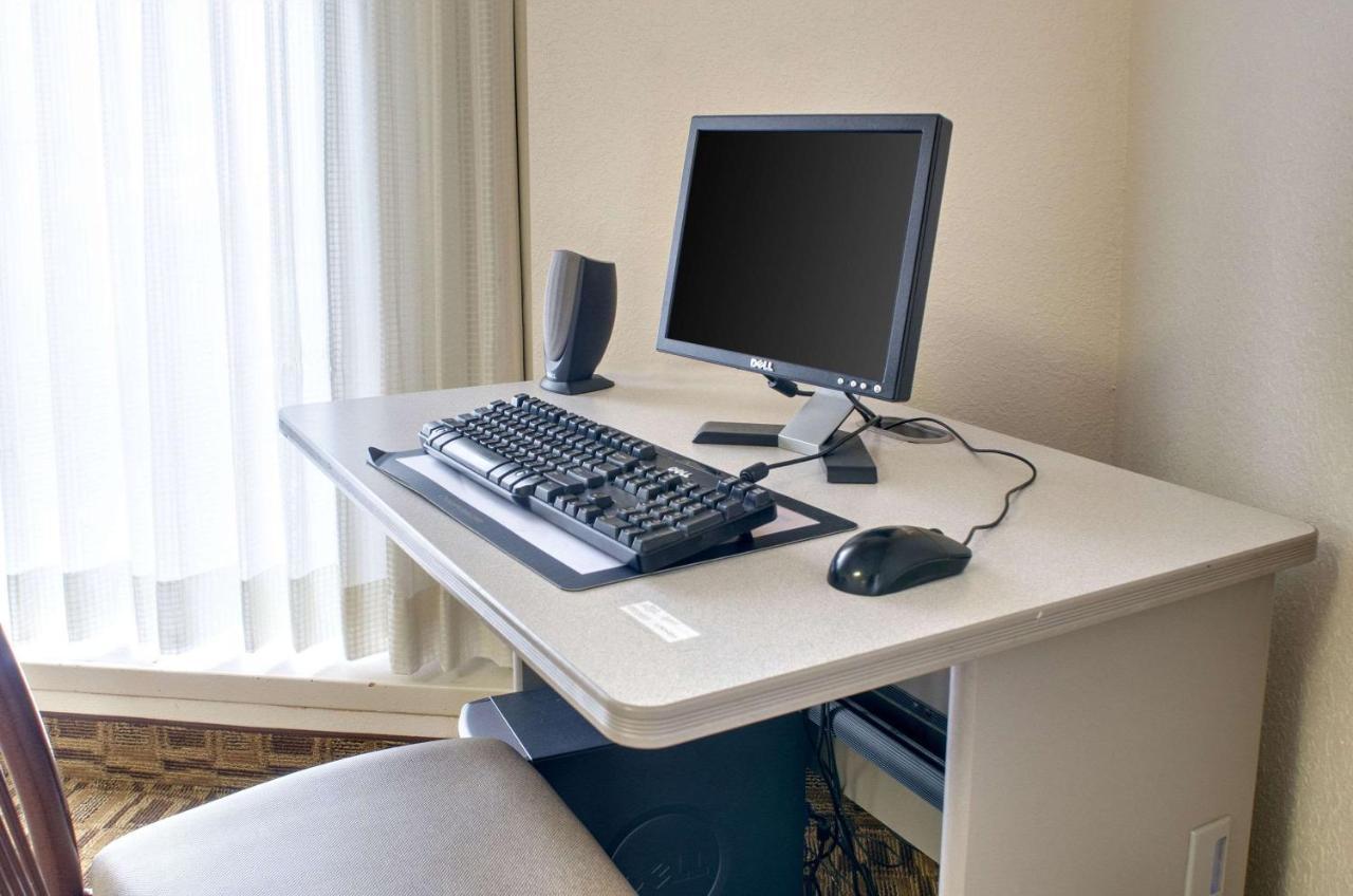 Americas Best Value Inn サライナ エクステリア 写真