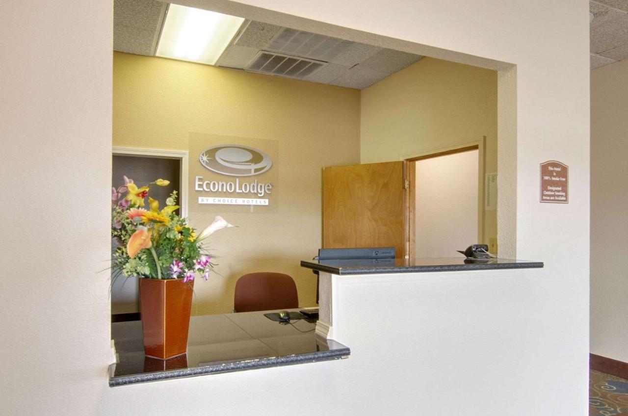 Americas Best Value Inn サライナ エクステリア 写真